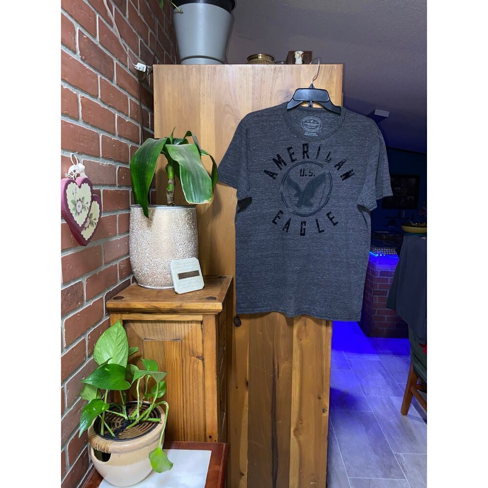 American Eagle gray with black spell out short sleeve T-shirt, men's size medium